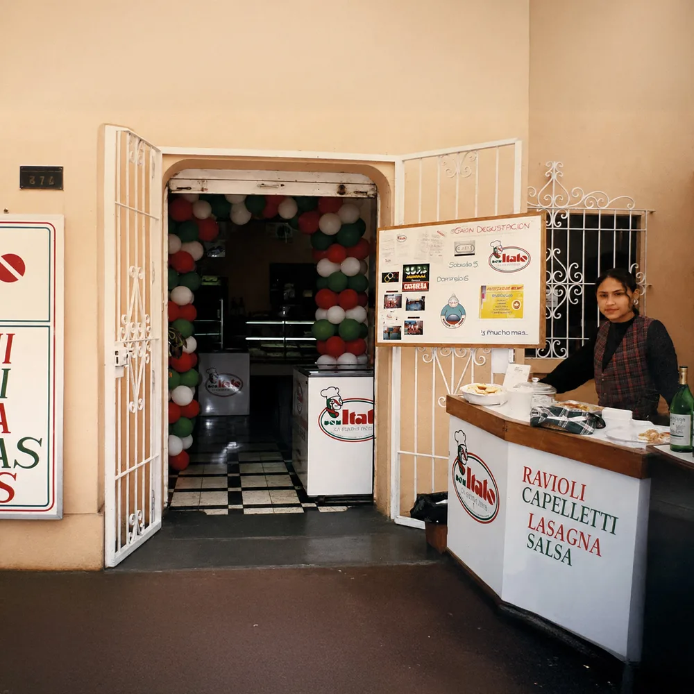Fachada de la tienda Don Italo